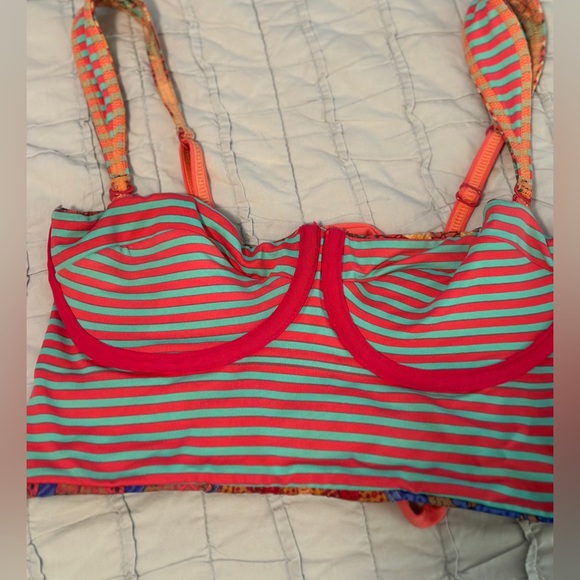 Reversible Maaji Wolf print top - Picture 3 of 4